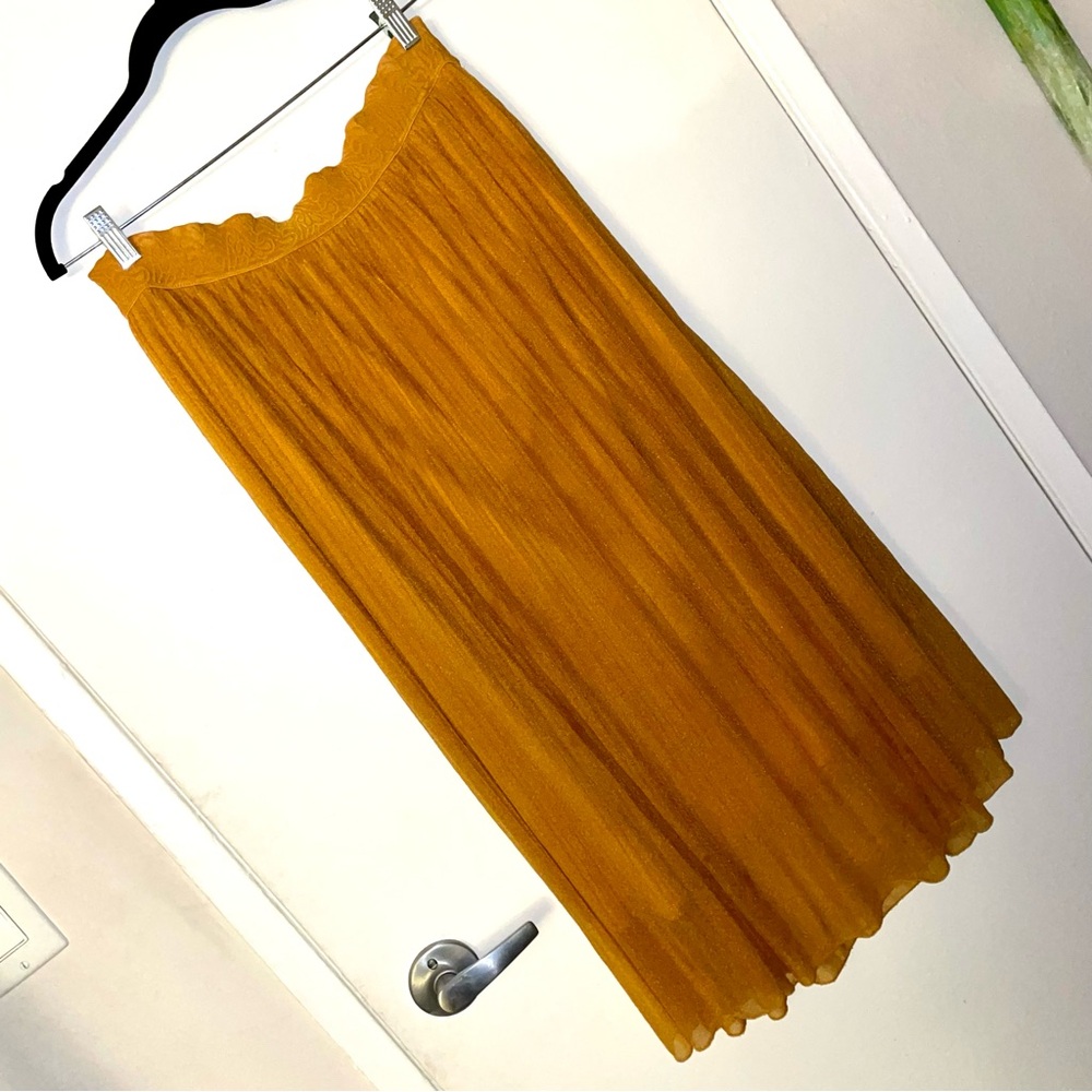 Yellow pleated long skirt texture chiffon fabric